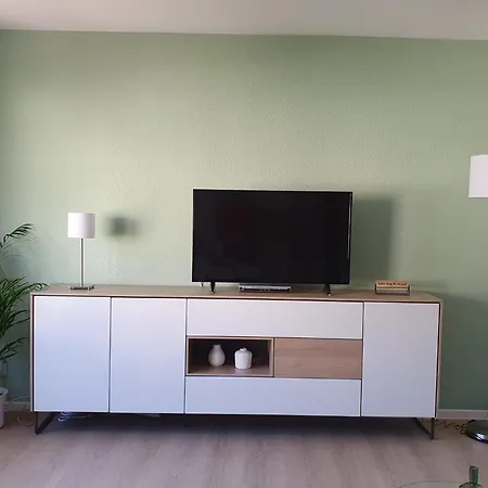 Evelyne Apartment *